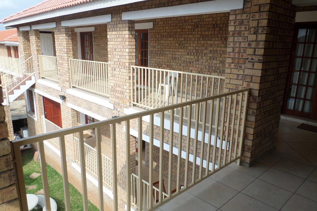Country Link Guest Lodge Komatipoort Extérieur photo